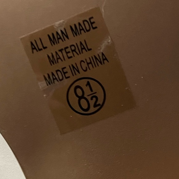 NWOT 2 in stacked heel white cowboy boot - Picture 4 of 7